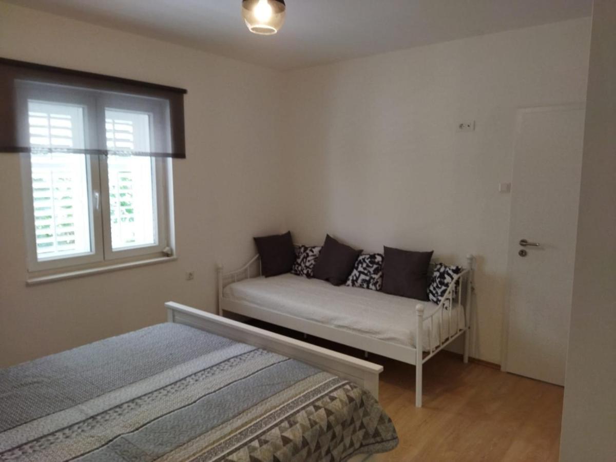 Teta Lidia Apartment Krilo Екстериор снимка